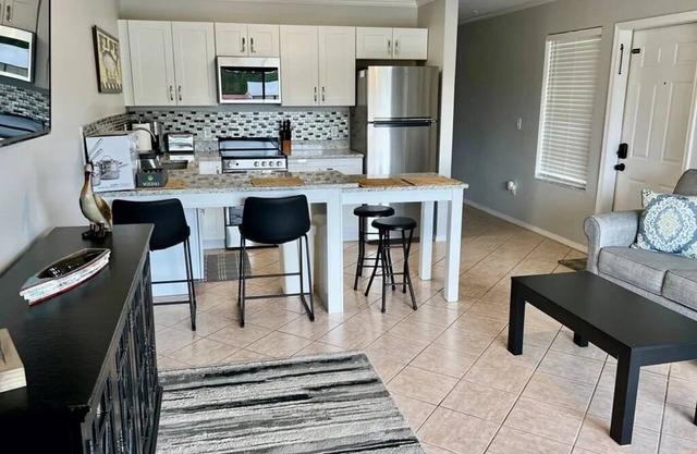 STEINHATCHEE PLACE CONDO UNIT 205-1/1 Recently upgraded with premium features
