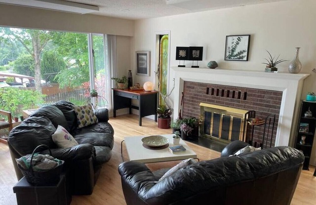 Steph Winstanley Private room minutes from Crofton shores