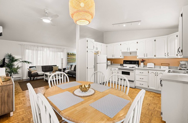 Steps away from Parlee -Perfect Family Vacation