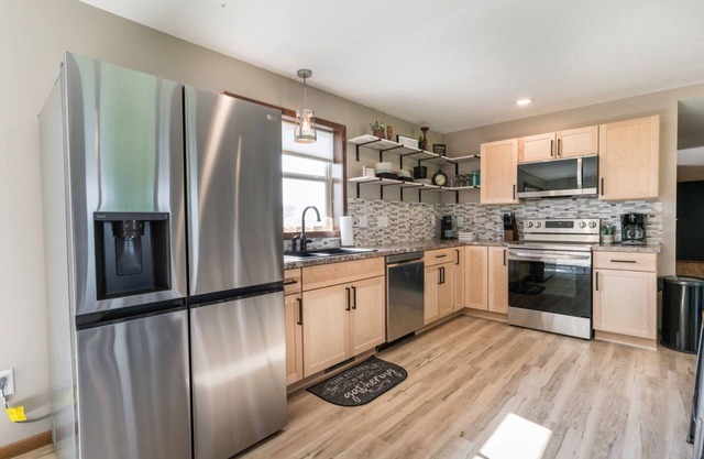 Steps away from golf course + Close to beach
