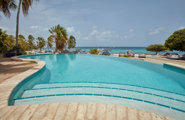 Nur wenige Schritte vom Meer und dem besten Schnorchelstrand von Aruba!