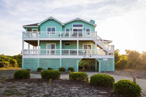 Steps to Beach Heated Pool Hot Tub Pet Friendly