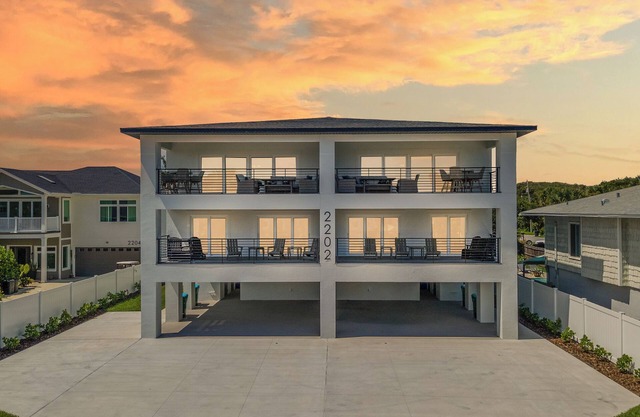 🏖️Steps to Beach | Perfect for Large Groups | Flip Flop Living North🏖️