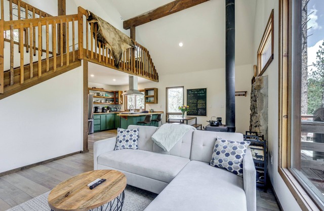 Steps to Crystal River: Hideaway w/ Mountain Views