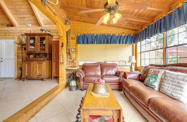 Steps to Lake Okeechobee: Cabin w/ Pool Access!