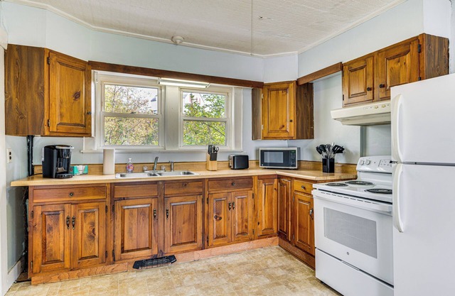 Steps to Main Street: Cozy North Country Retreat