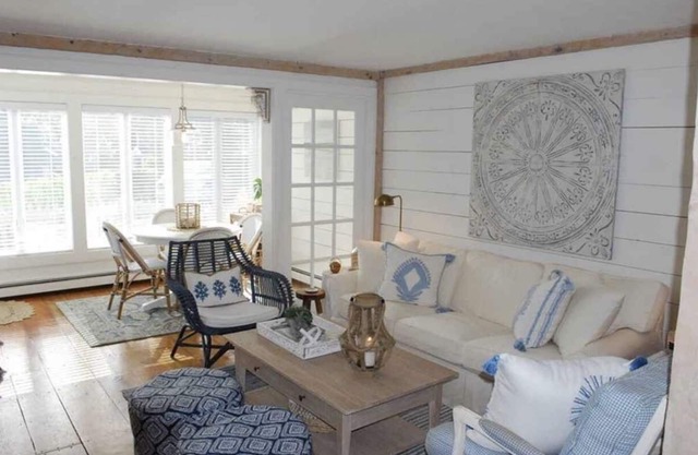 Steps to private beach in Maushop Village, 2 bed, 2 full baths