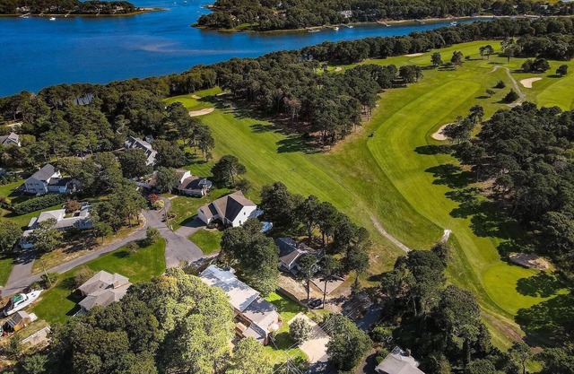 Steps to private Beach, Golf Course, AC
