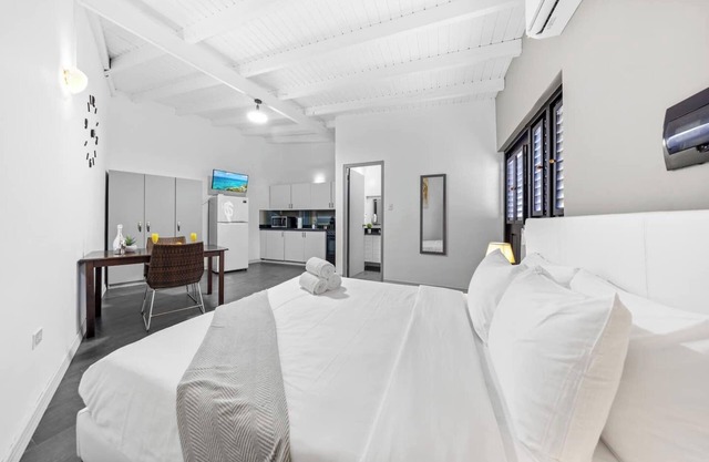 Steps to the Beach | Stylish Equipped Getaway | Perfect For Two.