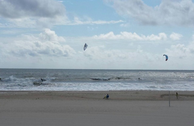 Schritte zum Strand, Pool, Shopping, Restaurants und Bars ... Fun ..