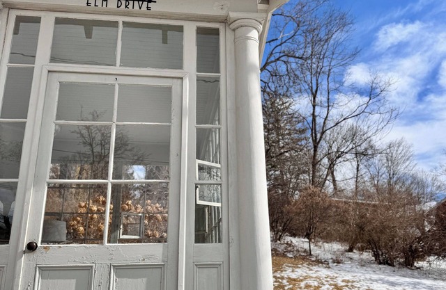 Steps to the Delightful Village of Millbrook ☆ Fun Family Getaway