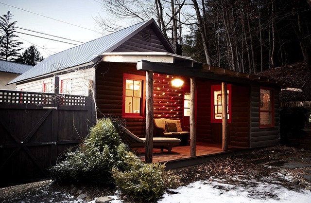 Stickett Inn