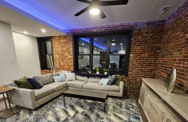 STL's Finest Apt in Tower Grove Park - 2bed 2bath