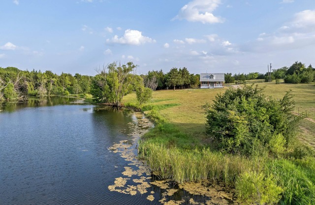 14-Acre Property w/ On-Site Fishing: Texas Escape