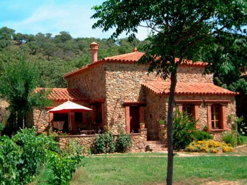Stone House in Alájar with Valley Views