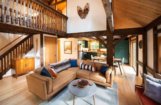 Stonebridge Cabin: Modern Amenities, Enjoy Nature!