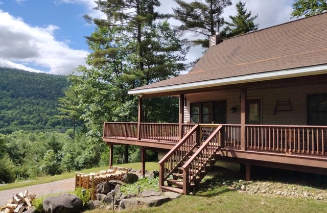 Stony Creek Retreat - Secluded 2 Bedroom 2 Bath in Adirondack Park