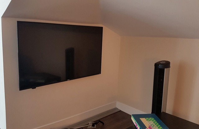 Stopover 109: Our large loft on Lake Champlain
