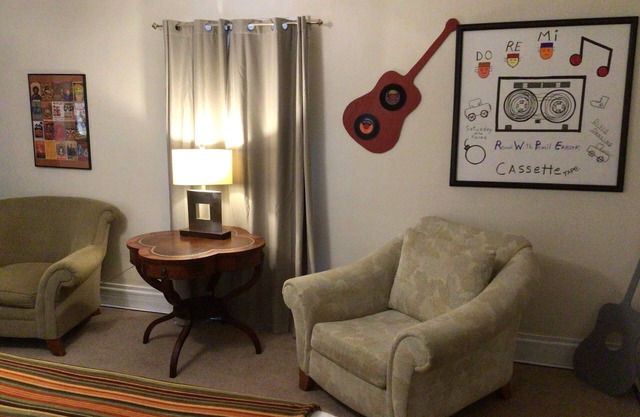 STORMFIELD WEST Country charm nestled in Perry Mo, 3 miles from Mark Twain Lake