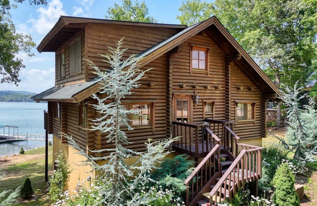 Storybook Alpine Log Cabin -Authentic Piece of Bavarian History on Lake Chatuge