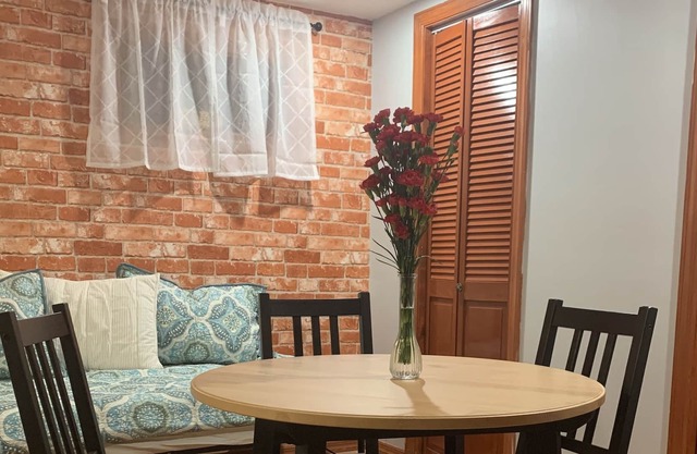 Stratford Guest Suite- private bathroom and entry