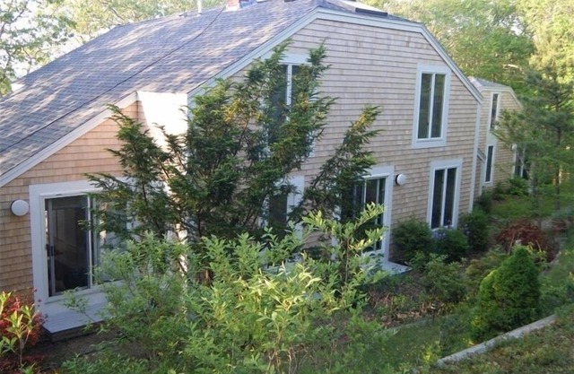 Markante 5BR / 4BA Chilmark Moderne mit Blick auf den Ton