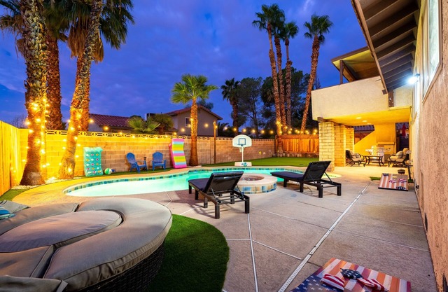 Strip-side Villa: Pool, Mini Golf, Casino Games!
