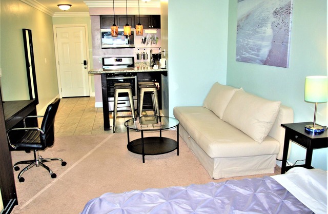 Studio #1, private entrance/kitchen/bathroom