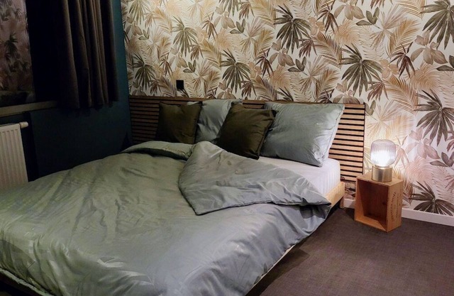 Studio-Eigenes Badezimmer-Komfort-Strassenblick