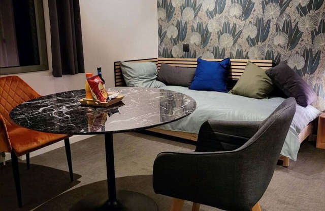 Studio-Eigenes Badezimmer-Deluxe-Strassenblick-1