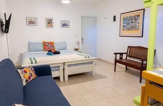Studio 2 Yabisi: Garden Access, Beachfront property