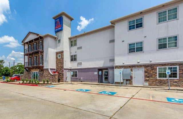 Studio 6-Orange, TX