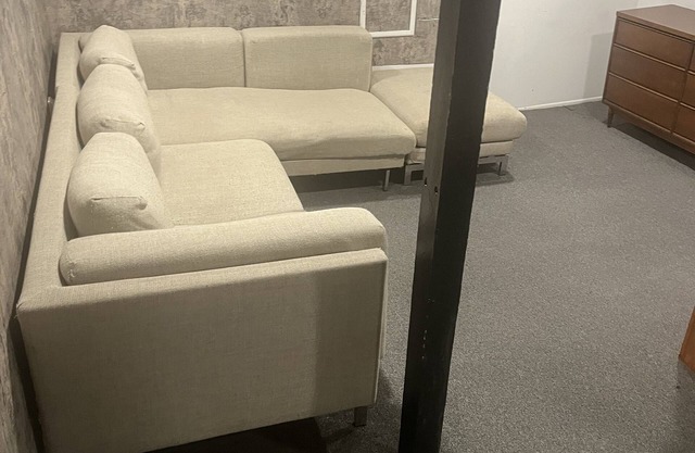 Studio 8 min walk to UBS arena