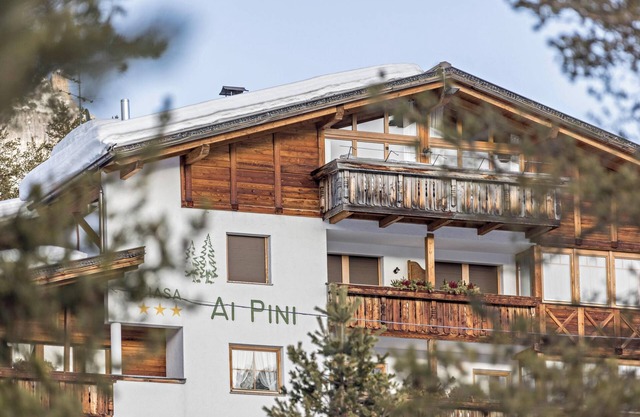 Einzimmerapartment "Ciasa ai Pini 211" in der Nähe von Skiliften mit Bergblick, Balkon & Sauna