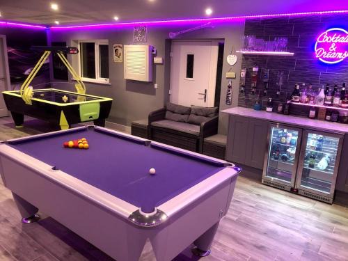 Studio Apartment with games room