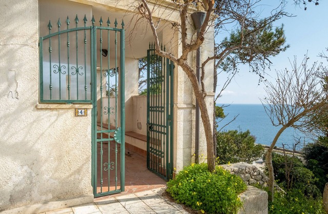 Einzimmerapartment "Rosa" mit Meerblick, Privater Terrasse und Klimaanlage