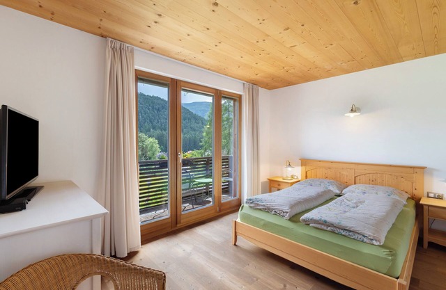 Einzimmerapartment 'Silbernagl - Monolokal Mit Ausblick' mit Seeblick und Gemeinschaftsterrasse