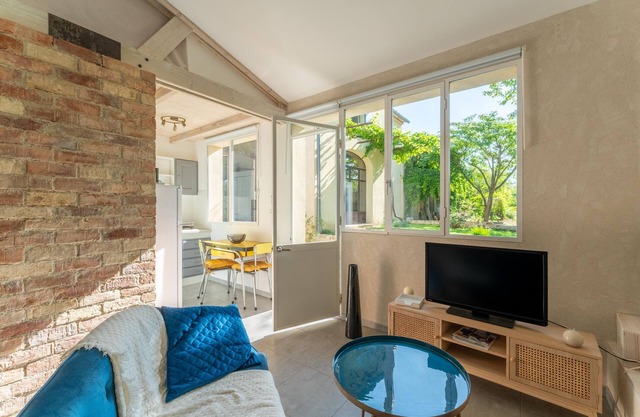 Einzimmerapartment "À La Campagne" mit privatem Pool und WLAN