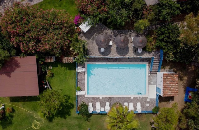 Studio Apartment 'Agricosta Del Sud Studio2 - 4p' with Shared Pool and Shared Garden