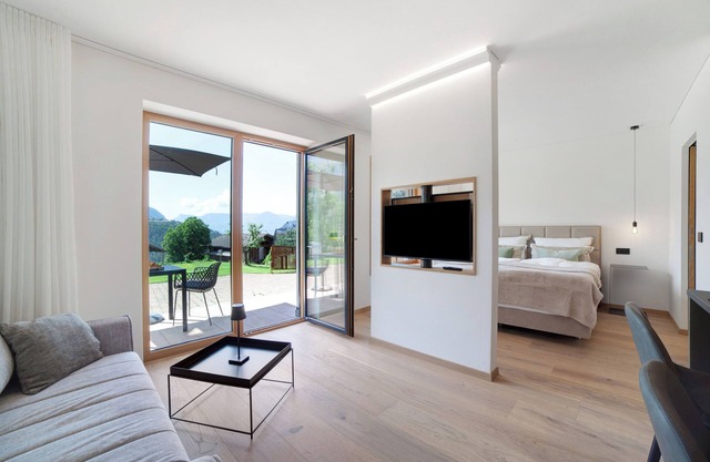 Einzimmerapartment 'Alivo Living Apartment Olivia' mit Bergblick, Gemeinschaftsterrasse und WLAN