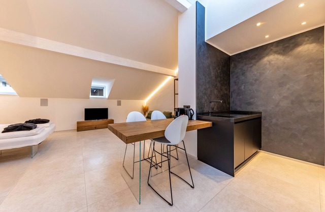 Ferienwohnung 'App 303 Palazzo Cavour' mit Bergblick und WLAN