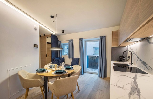 Einzimmerapartment 'Avia Living Maria' mit Bergblick, Balkon und WLAN