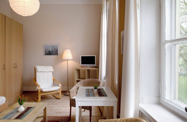 Einzimmerapartment 'Ferienwohnung 3' mit gemeinsamer Terrasse, gemeinsamem Garten