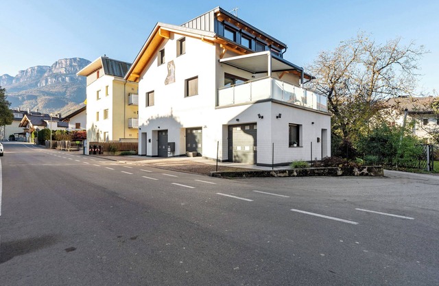 Einzimmerapartment 'Haus Esther' mit Bergblick, privatem Garten und Wi-Fi