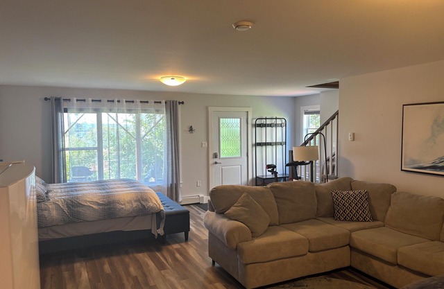 Studio apartment in Dartmouth