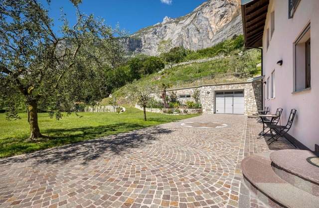 Einzimmerapartment 'Monte Brento Gaggiolo' mit Bergblick & Privatem Garten