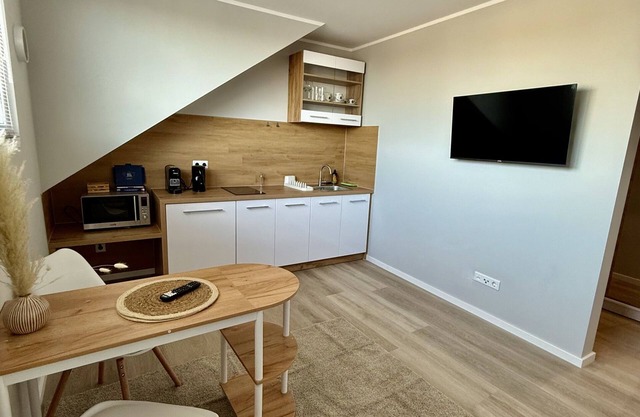 Studio-Apartment No. 8