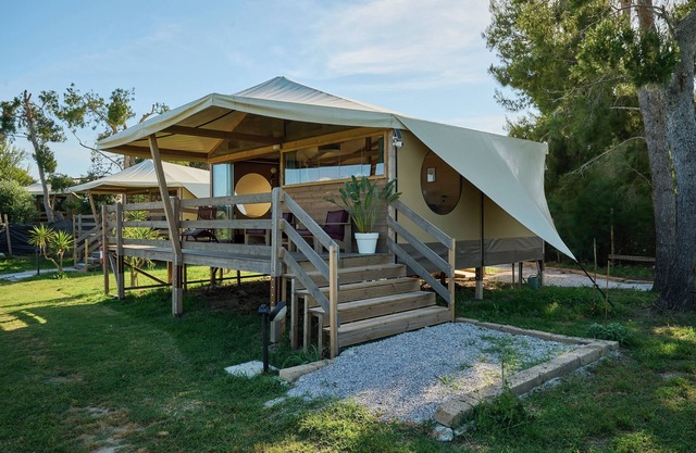 Einzimmerapartment 'Suite Glamping Vicino Al Mare' mit privater Terrasse und WLAN