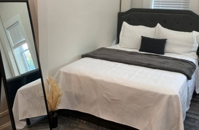 Studio apt on U St- 5 mins to Howard University