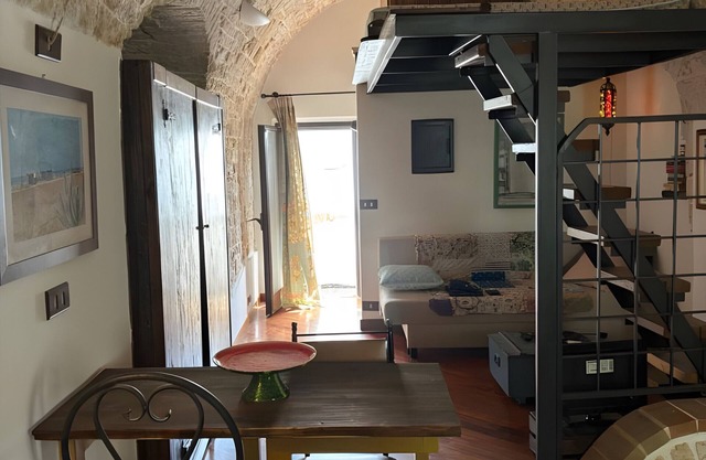 Studio 'Kunstzimmer in der Altstadt' mit Balkon, Wi-Fi und Klimaanlage